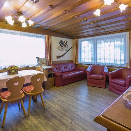 Alpin Apartments Colfosco Habitación foto