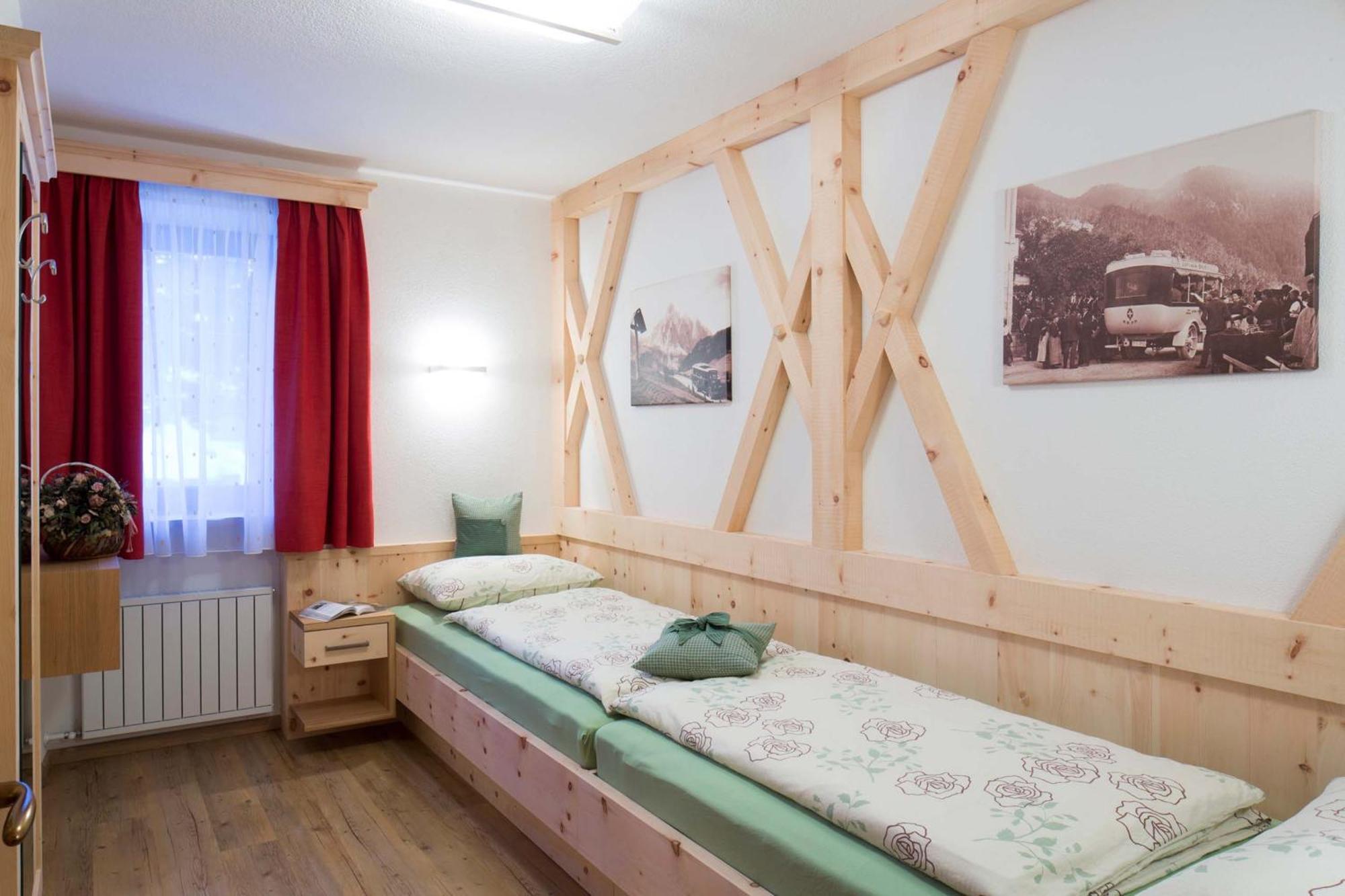 Alpin Apartments Colfosco Habitación foto
