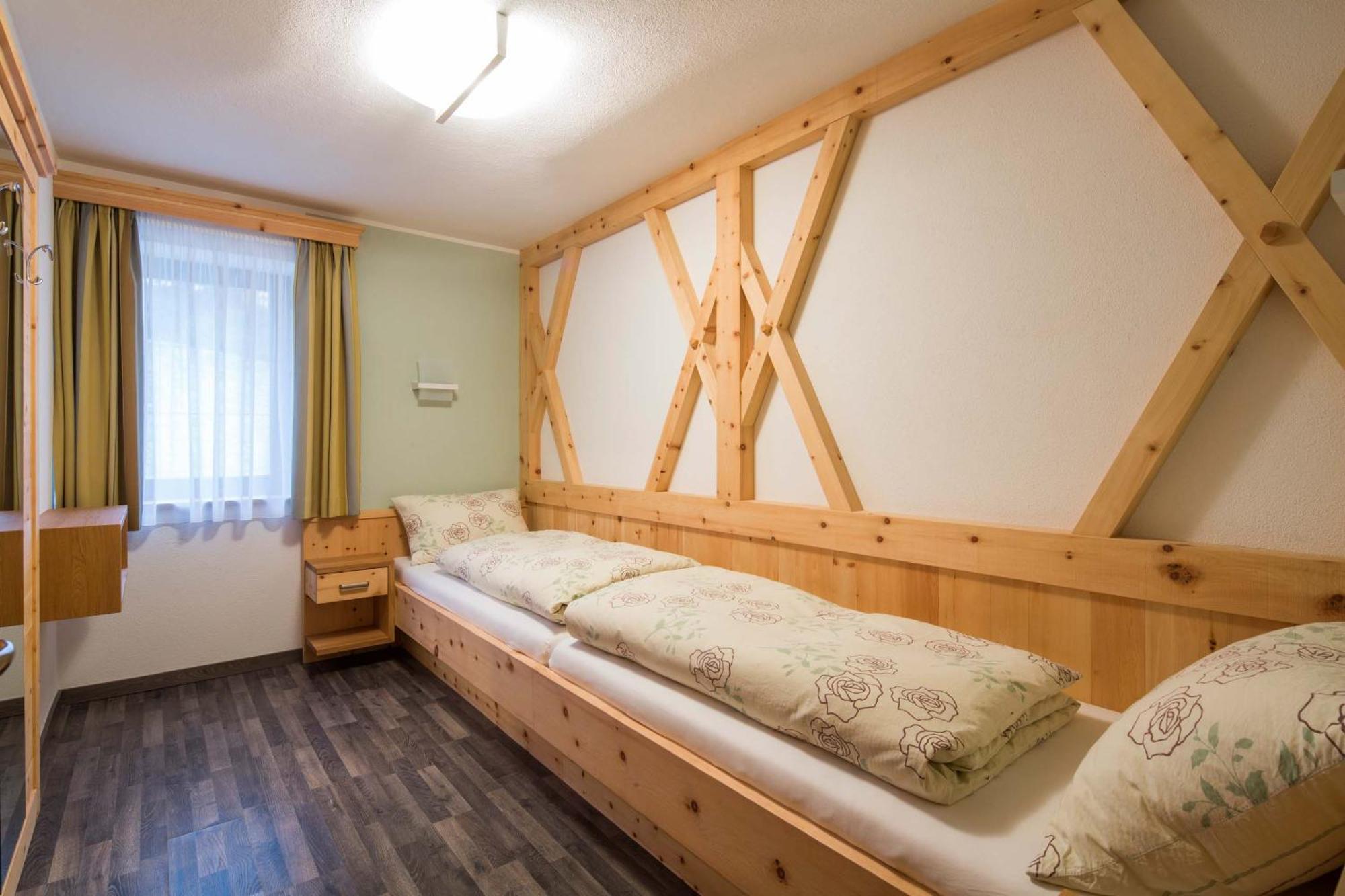 Alpin Apartments Colfosco Habitación foto